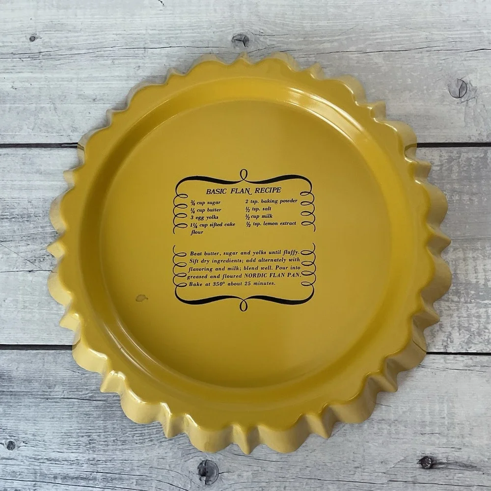 VTG Nordic Ware Bundt Flan Pan Harvest Yellow Non Stick Original Box Recipe Book